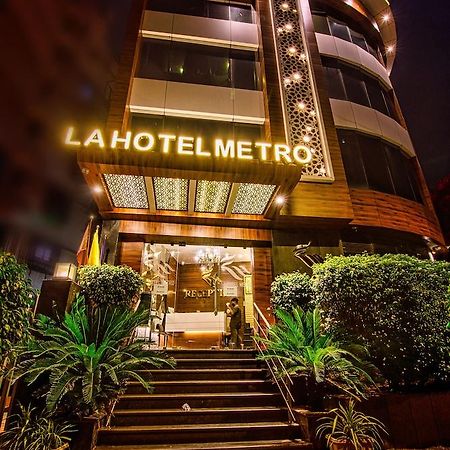 מומביי La Hotel Metro Near Bkc מראה חיצוני תמונה